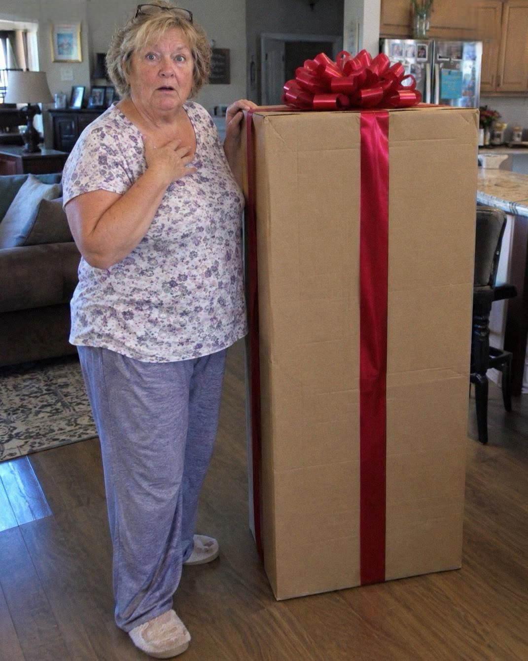 My stepdaughter returned every birthday gift I sent her for 12 years — in the 13th year, I stopped sending them, and then a huge box from her arrived at my door, and what I found inside made me go pale.  When I married David, his daughter Chloe was seventeen.  Her mother had died a few years earlier, and although I never tried to replace her, Chloe was clearly not happy about having me there.  I knew becoming her stepmother wouldn’t be easy, but I swear, I tried.  I did everything I could to spend time with her. I cooked her favorite meals. I never interfered in her personal life, but I was always ready to offer advice if she needed it.  But she constantly pushed me away.  Then, a few months later, she went off to college in another state, about a ten-hour drive from us, and stopped coming home.  I tried everything I could to stay in touch with Chloe, but she wouldn’t even answer my calls.  When I asked David to talk to Chloe and explain that I’d love for her to come visit us, he told me he’d already spoken to her about it.  He said they’d had a terrible argument.  “She said she can’t stand having you in this house,” he explained. “She thinks I chose you over her.”  I was devastated.  Still, every year on her birthday, I sent her a gift.  Nothing extravagant.  At eighteen, a necklace. At twenty-one, a leather bag. At twenty-five, a cookbook because I remembered how much she used to love baking.  And so, for 12 years, I sent her birthday gifts.  Every single package was returned to sender. Not even opened.  Eventually, David told me to stop.  And in the 13th year, I bought another gift, wrapped it, and sat there staring at it for almost an hour.  In the end, I just couldn’t keep doing this anymore.  I had to respect how she felt about me.  So that year, I sent nothing.  Three days later, a delivery truck pulled up in front of our house.  The driver unloaded a huge cardboard box with my name on it.  I had no idea what it was.  David and the delivery driver had to carry it into the living room together because it was so heavy.  The box was from Chloe.  I was shocked. Why would she send me anything?  Twelve years of silence, and then this.  David and I opened it together.  On top was a note addressed to me.  “Maybe Dad will finally tell you himself why I left home. It was never about you, Alice. Look inside, and you’ll understand everything.” DO YOU WANT PART2 YES OR NO? See less