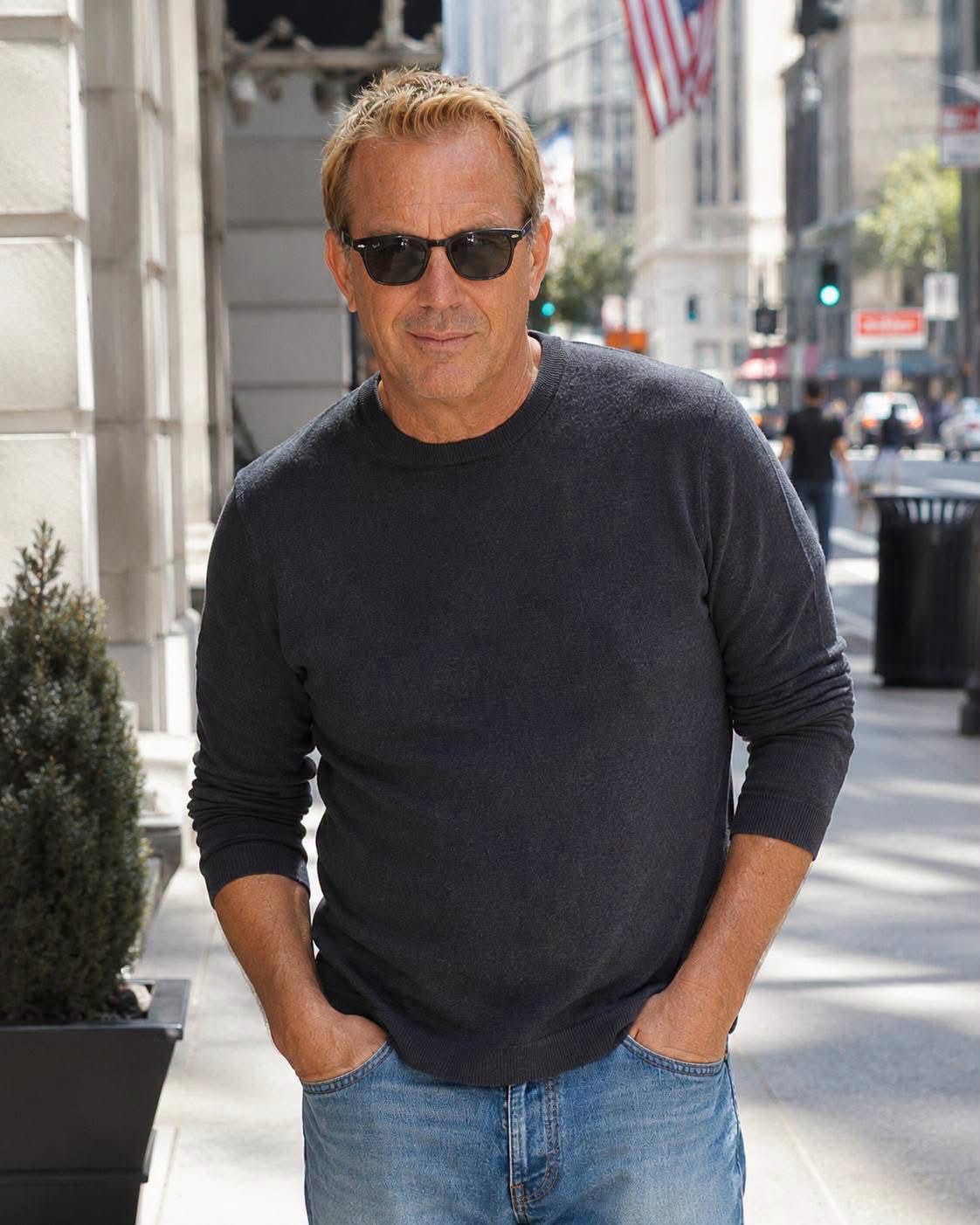 Kevin Costner Finds a New Love More details in the comment